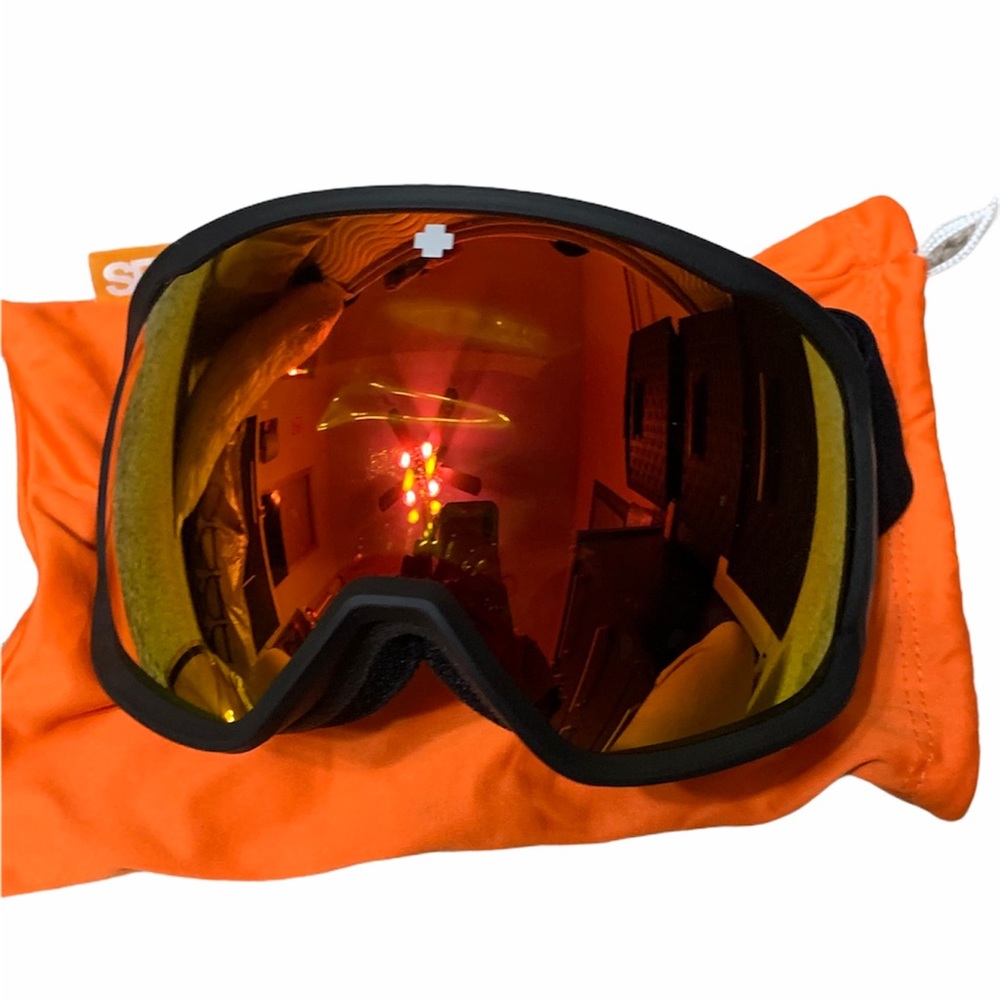 Snowboarding goggles 🥽